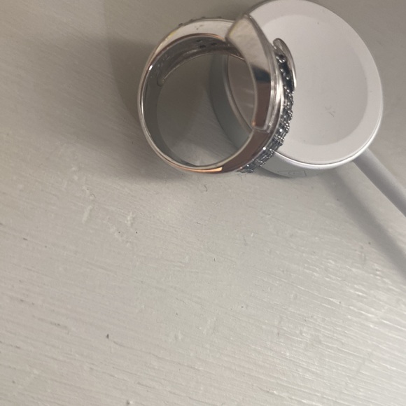 Size 6. Buckle ring.  Black.  Beautiful. NWT. - Picture 2 of 3